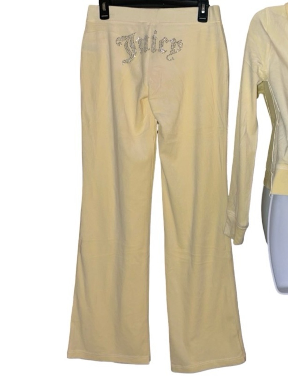 JUICY COUTURE SOFT YELLOW
OG BLING RHINESTONE VELOUR TRACKSUIT PANTS NWT